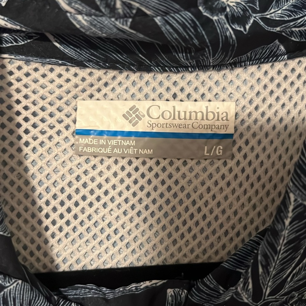 Men’s Columbia shirt - Picture 2 of 3